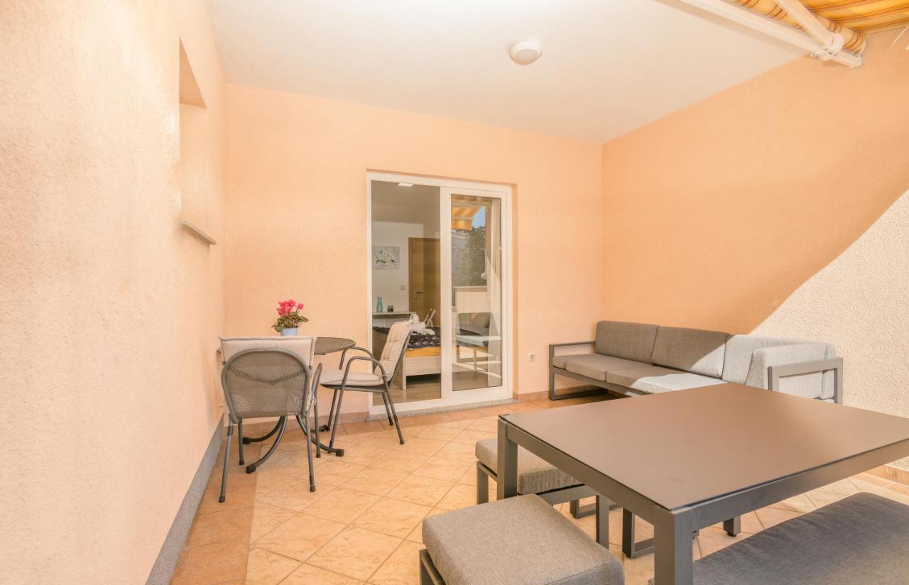 Apartment Stella Di Mare 2 Крк Экстерьер фото